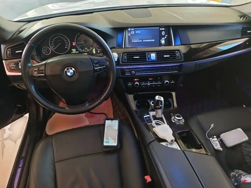 BMW 5 Series 2014 — фото 10