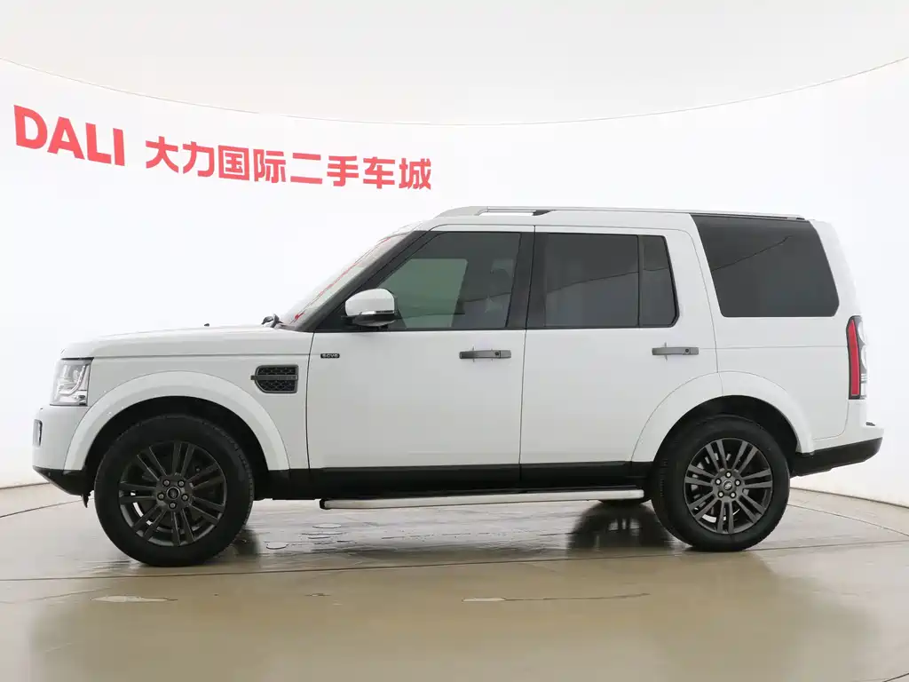 Land Rover Discovery 2016 — фото 15