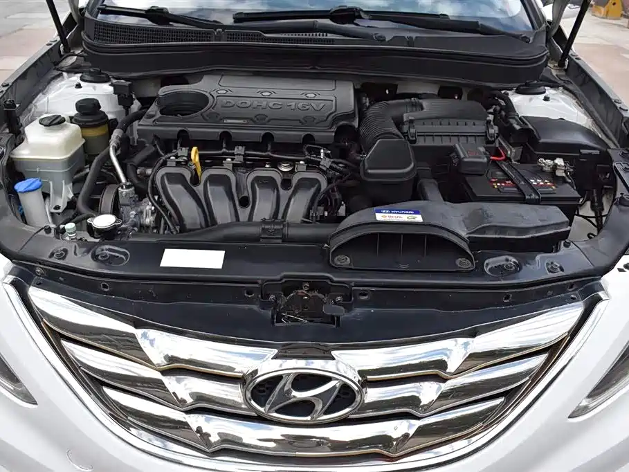 Hyundai Sonata 2012 — фото 18