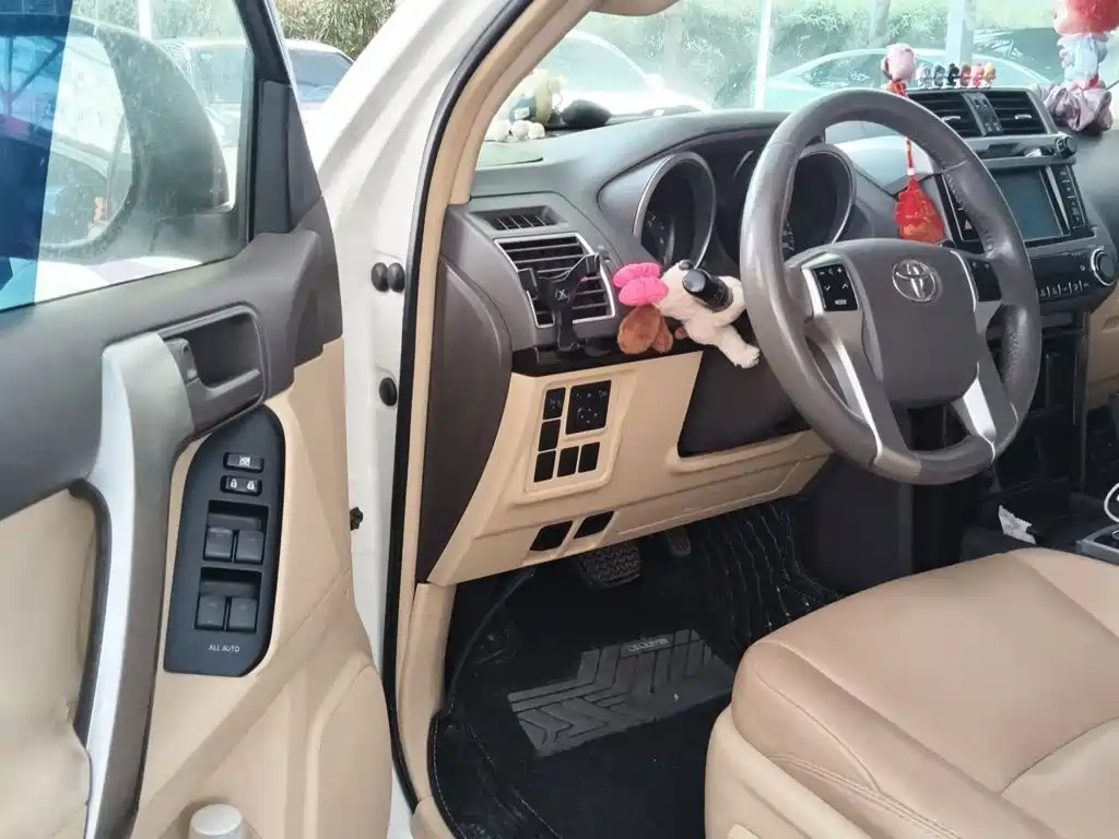 Toyota Prado 2017 — фото 17
