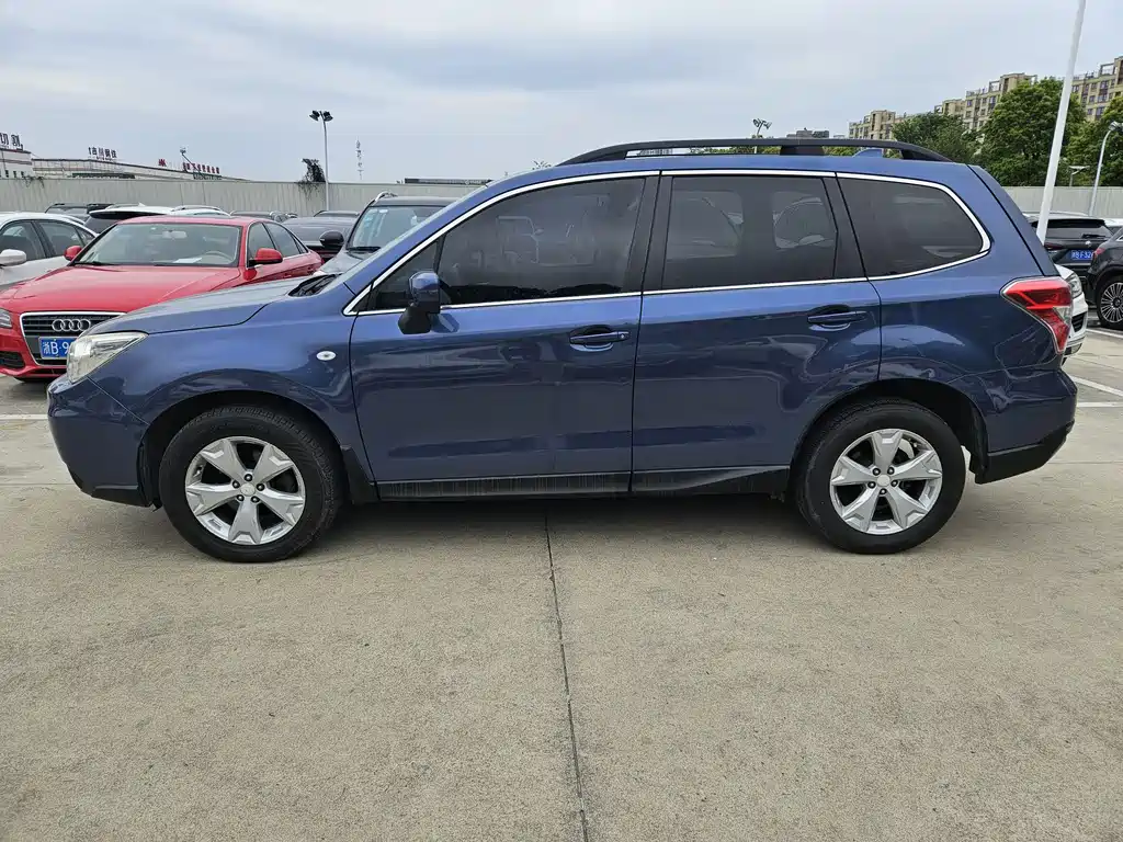Subaru Forester 2013 — фото 4