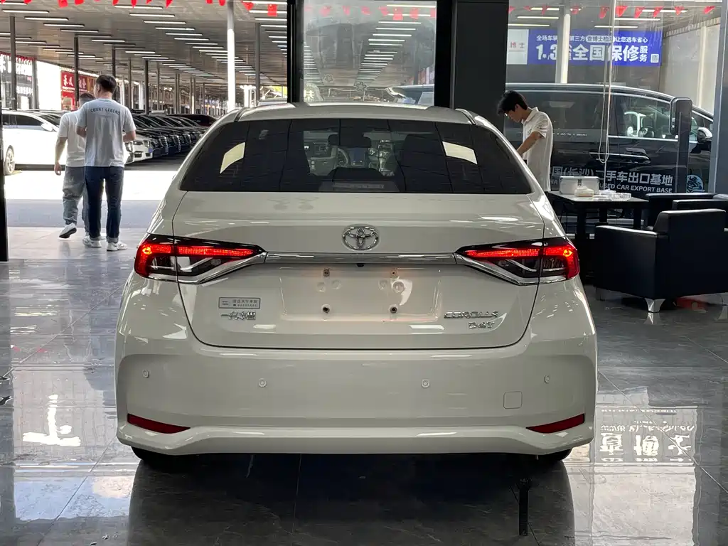 Toyota Corolla 2022 — фото 15