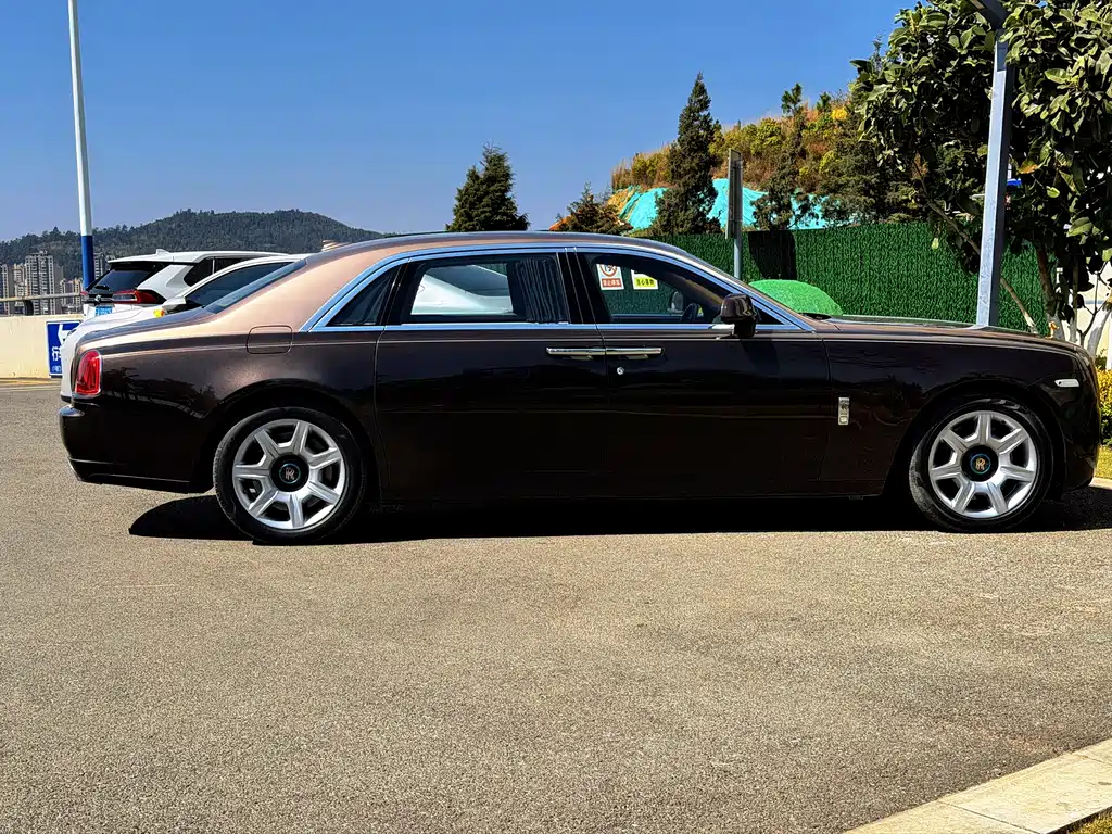 Rolls-Royce Ghost 2013 — фото 7