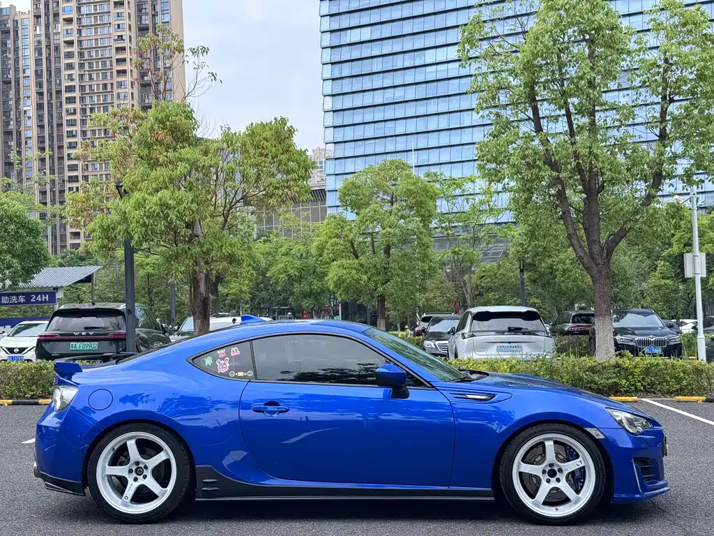Subaru BRZ 2017 — фото 2