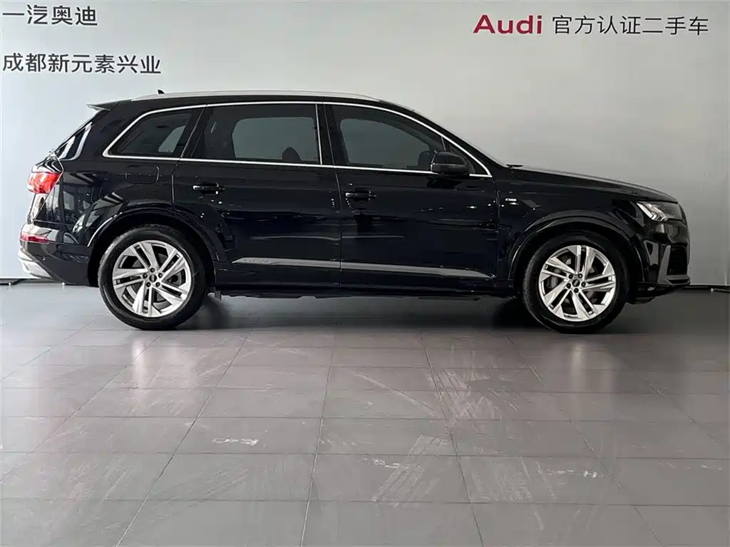 Audi Q7 2021 — фото 3