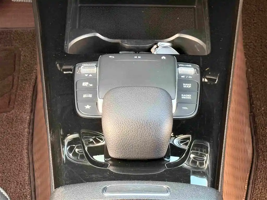Mercedes-Benz A-Class 2020 — фото 17