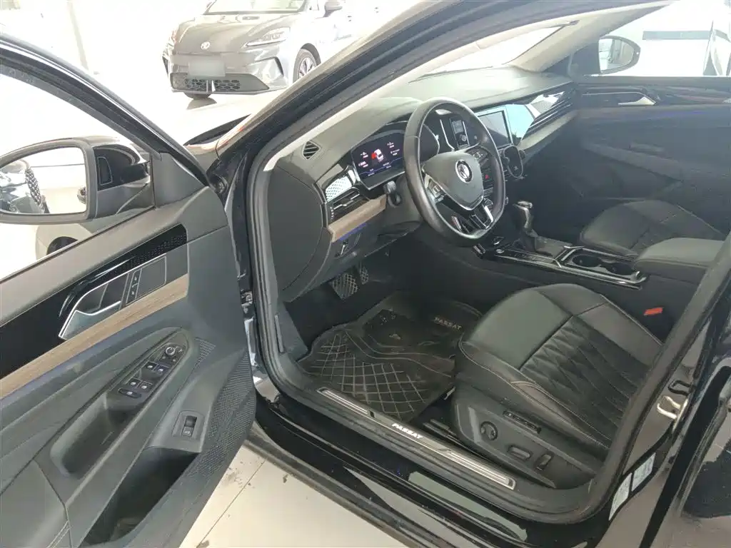 Volkswagen Passat 2020 — фото 16