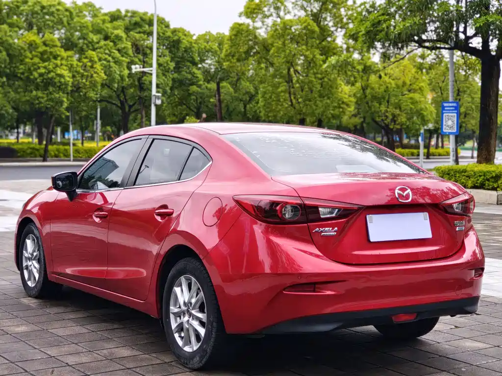 Mazda 3 Axela 2019 — фото 7