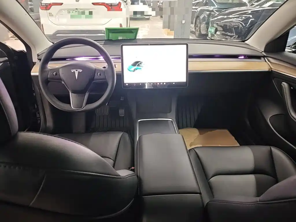 Tesla Model 3 2023 — фото 10