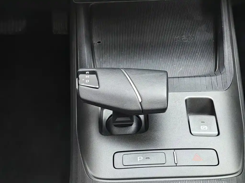 Changan Escape 2024 — фото 13