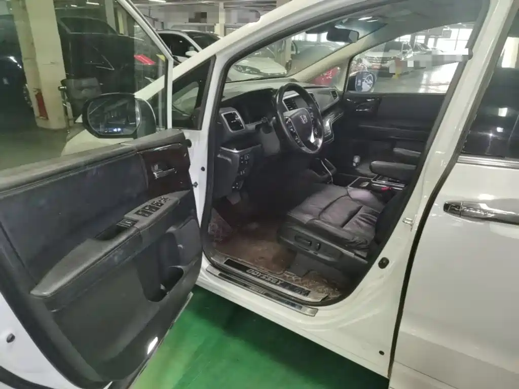 Honda Odyssey 2019 — фото 16