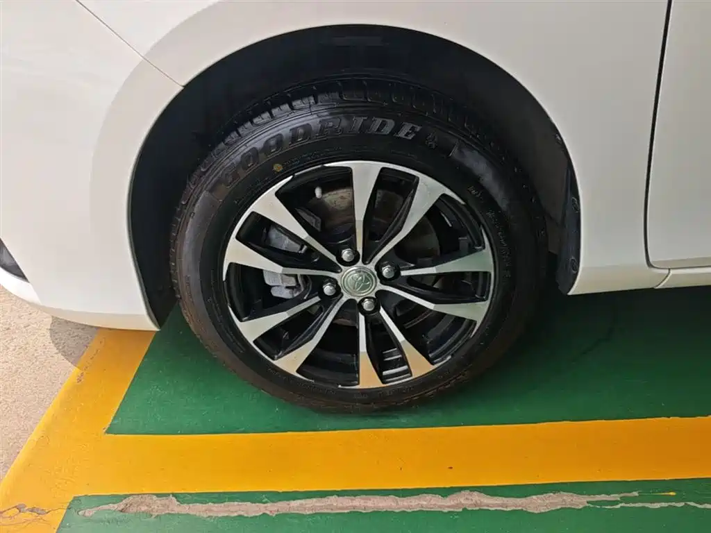 Toyota Yaris L 2019 — фото 23