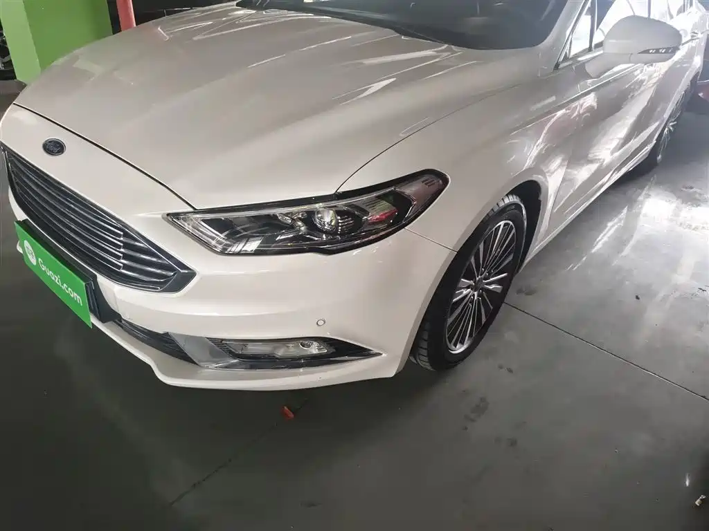 Ford Mondeo 2018 — фото 18