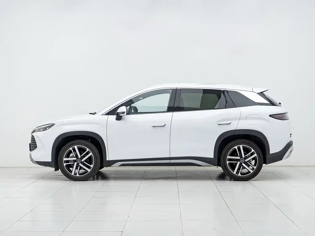 BYD L DM-i 2025 — фото 3
