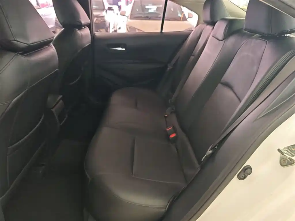 Toyota Corolla 2019 — фото 17