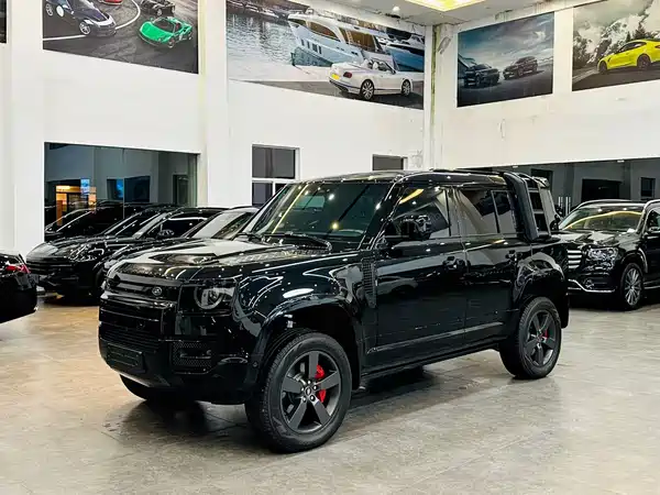 Land Rover Defender 2025