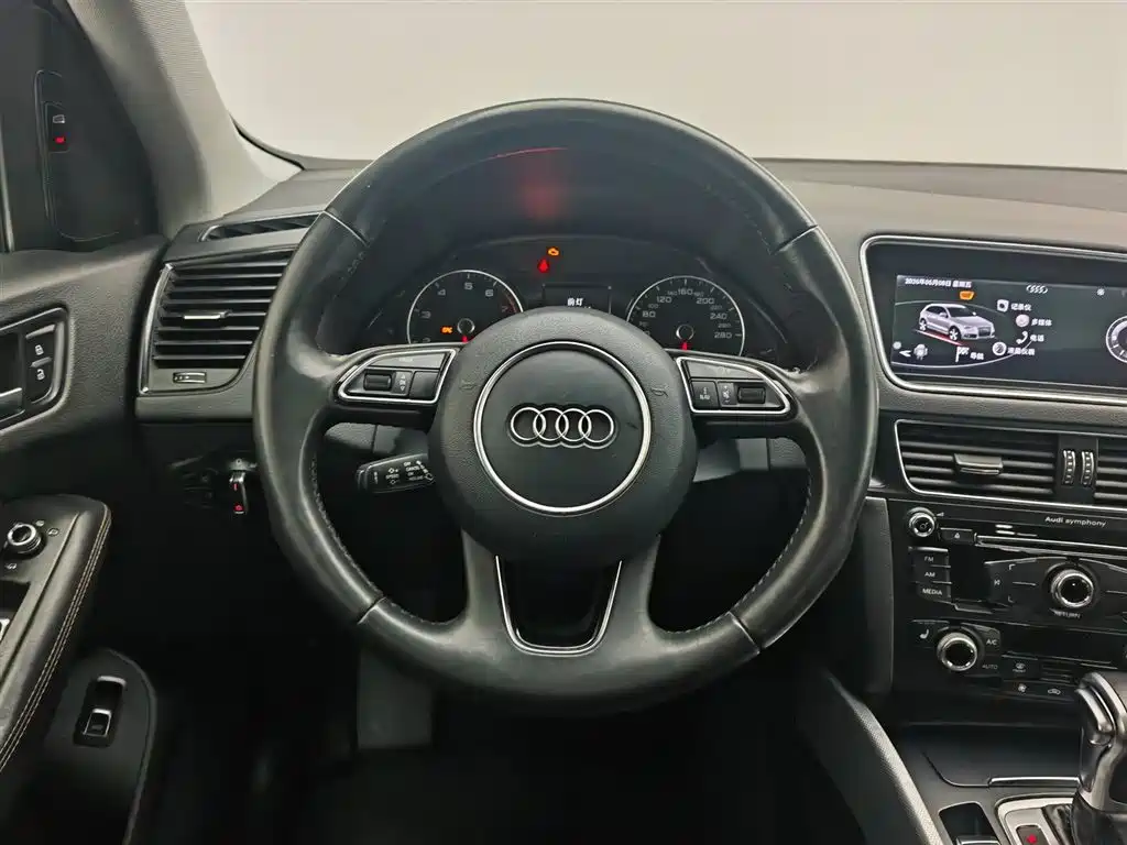 Audi Q5 2018 — фото 11