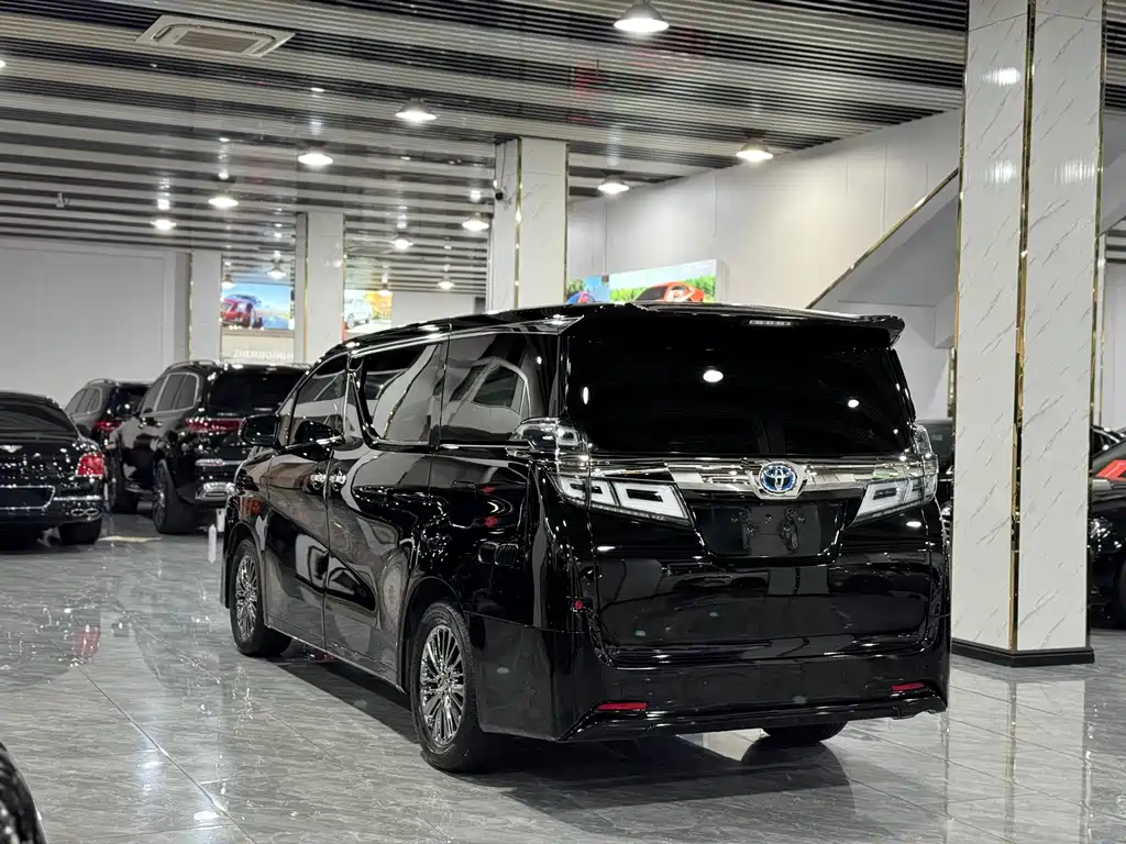 Toyota Vellfire 2020 — фото 14