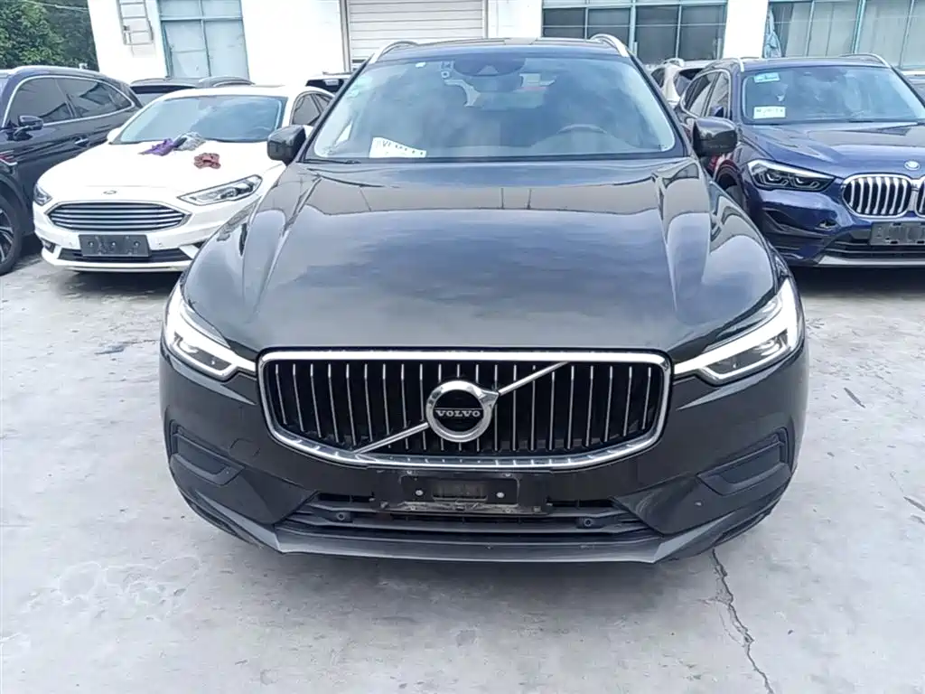 Volvo XC60 2019 — фото 3