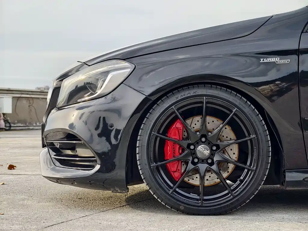 Mercedes-Benz A-Class AMG 2017 — фото 23