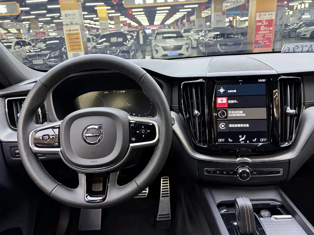 Volvo XC60 PHEV 2020 — фото 5