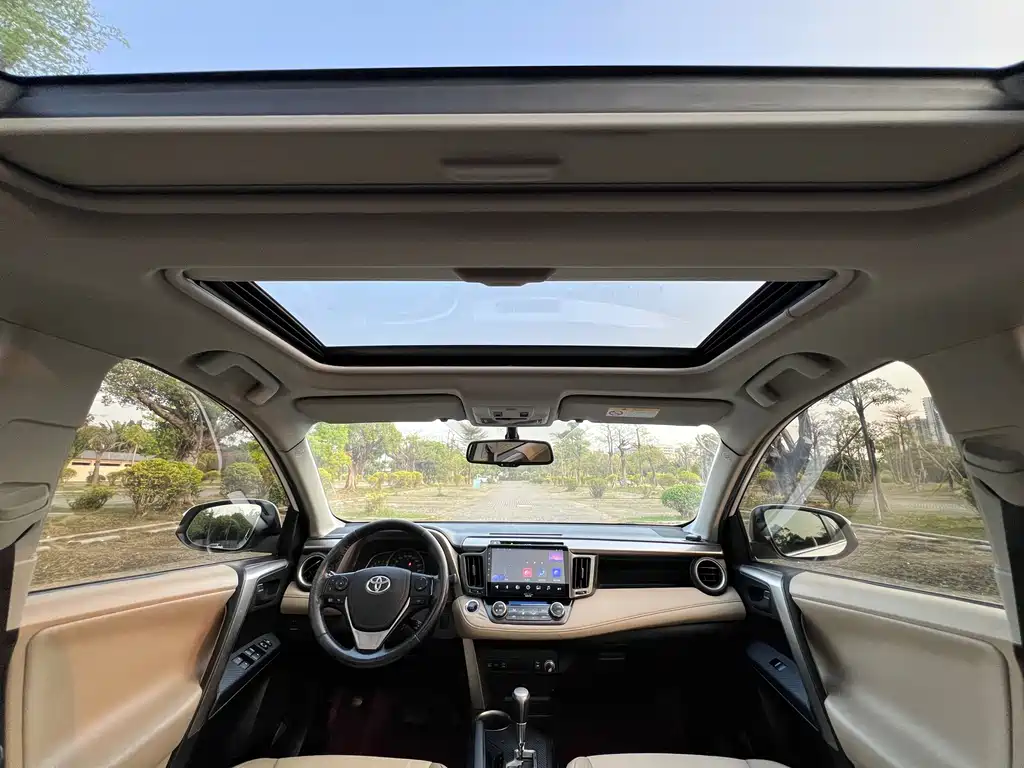 Toyota RAV4 2013 — фото 25