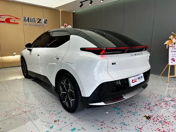 Lynk & Co Z20 2025
