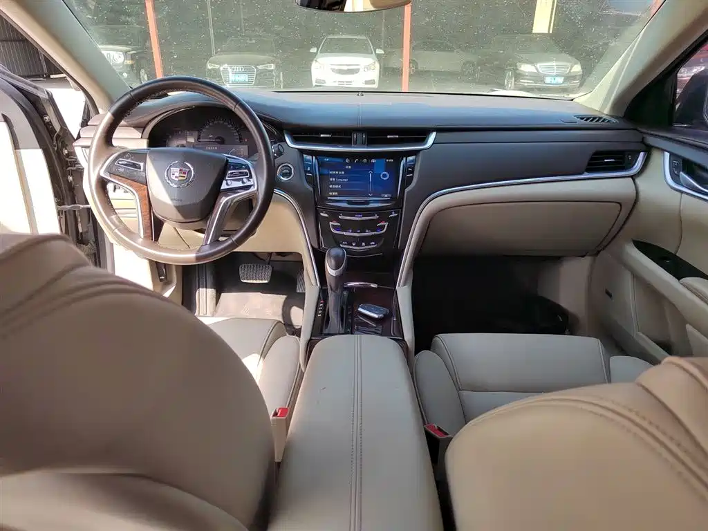 Cadillac XTS 2015 — фото 6
