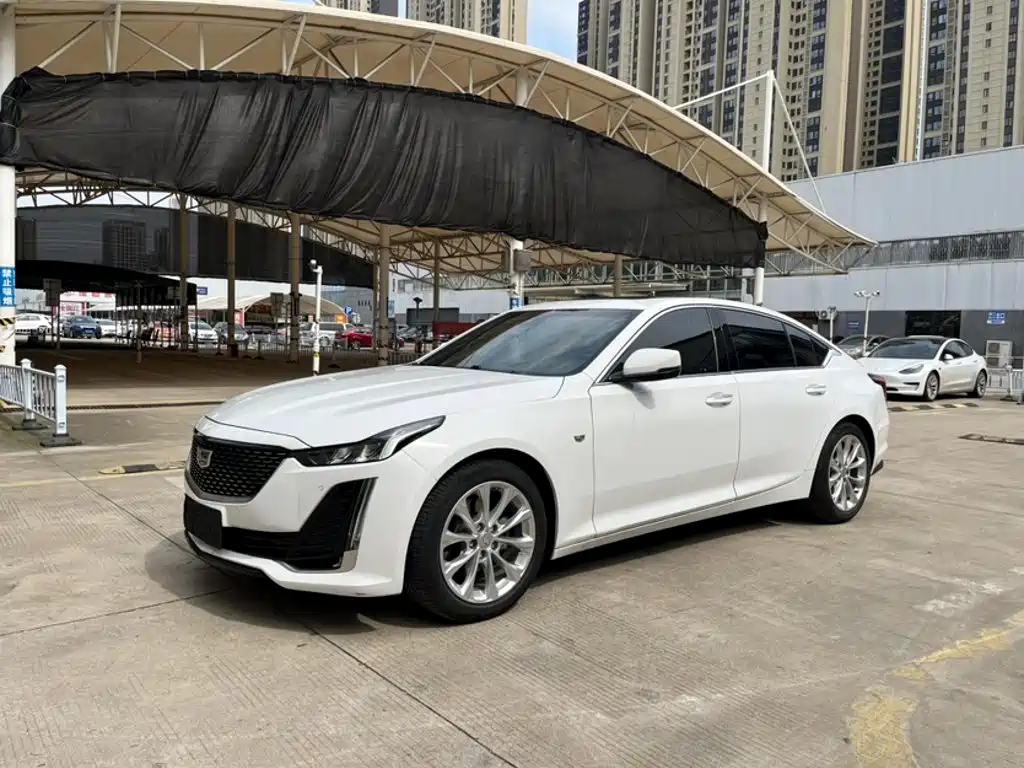 Cadillac CT5 2022 — фото 1