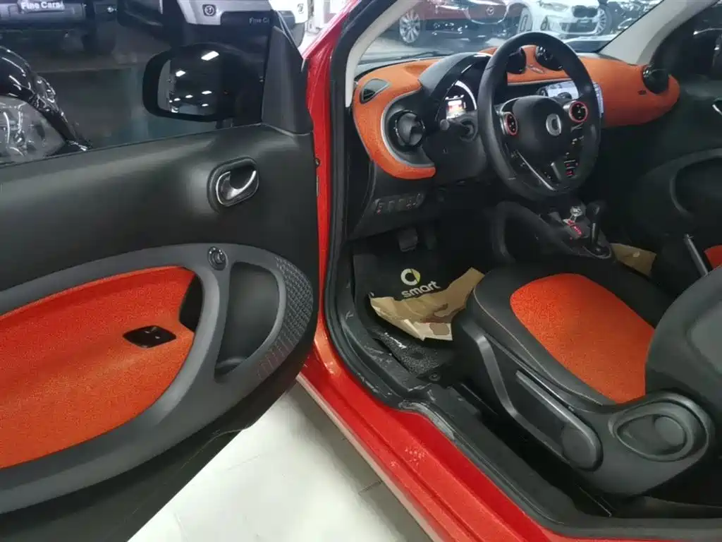smart Fortwo 2015 — фото 16