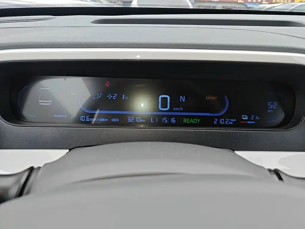 Geely Galaxy Panda 2025 — фото 12