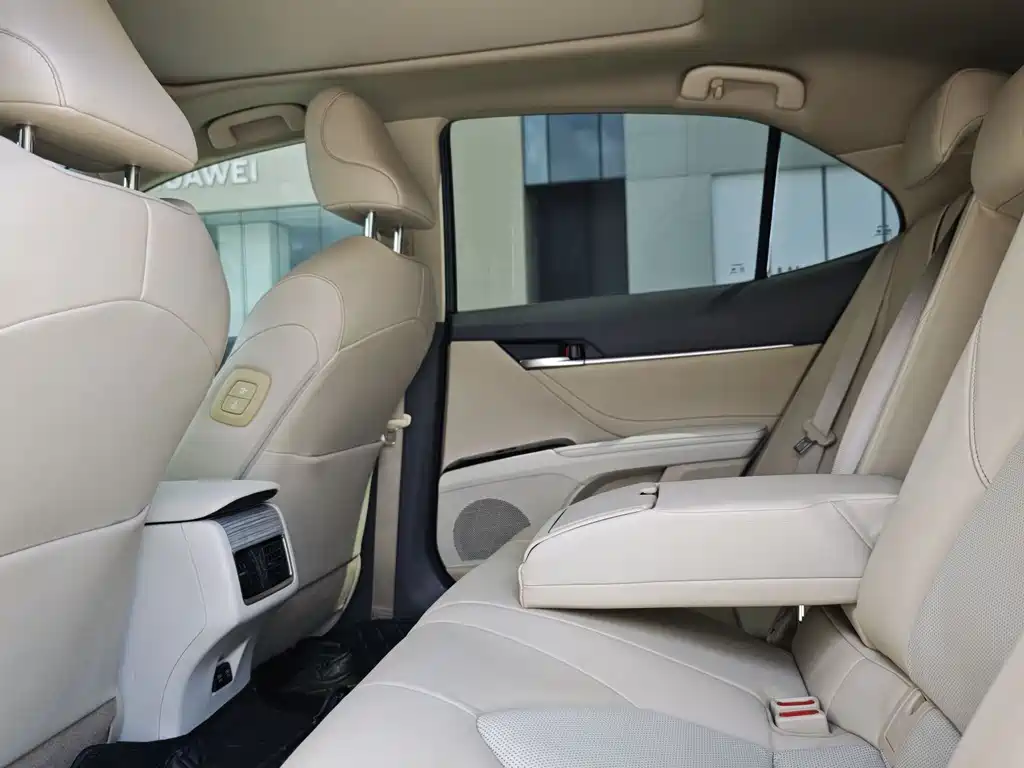 Toyota Camry 2018