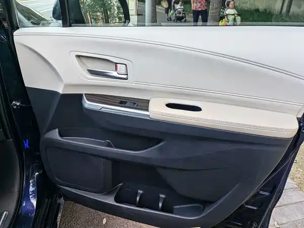Toyota Sienna 2022