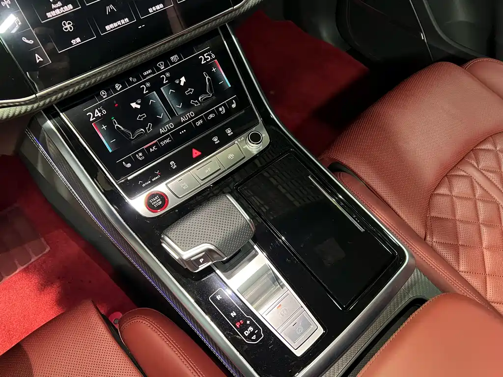 Audi SQ7 2024 — фото 14