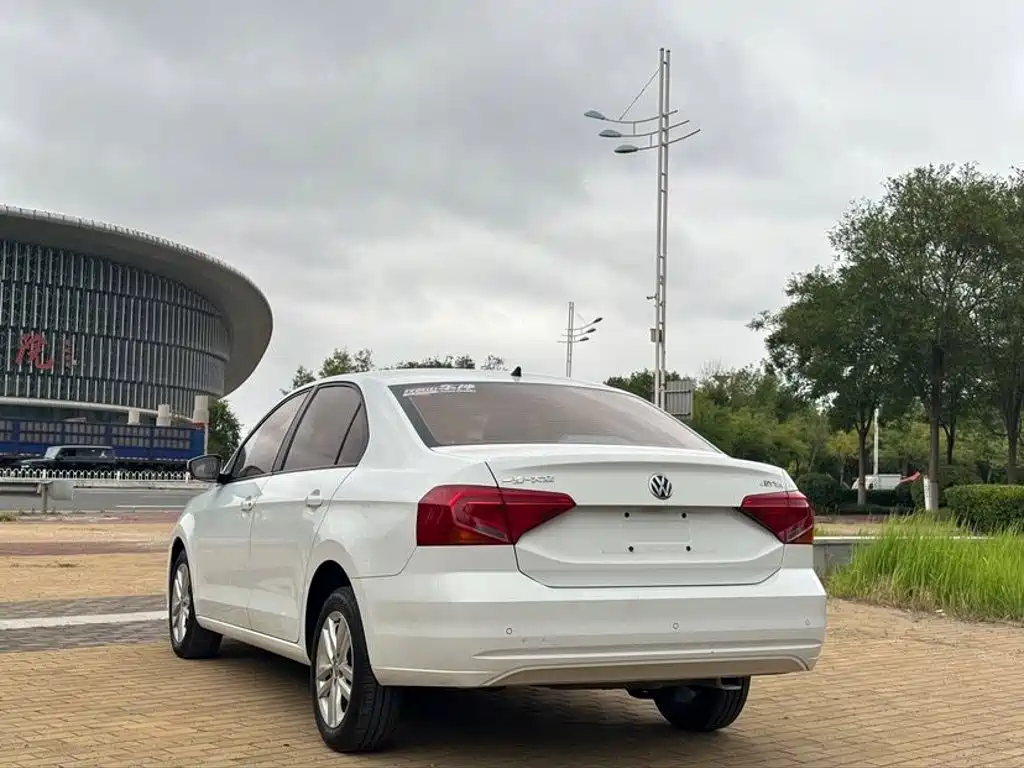 Volkswagen Jetta 2018 — фото 6