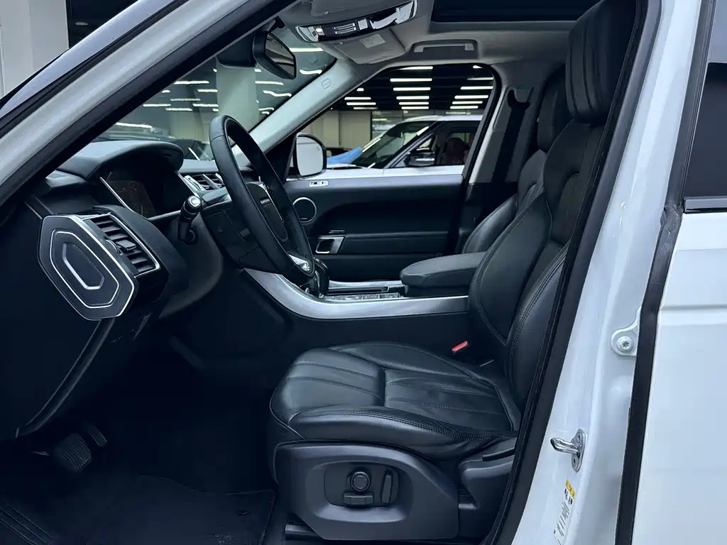 Land Rover Range Rover Sport 2016 — фото 11