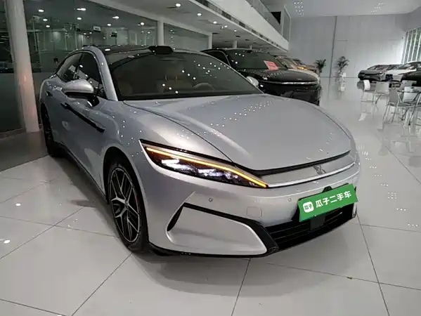 BYD Han L 2025