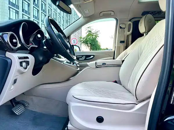 Mercedes-Benz V-Class 2016