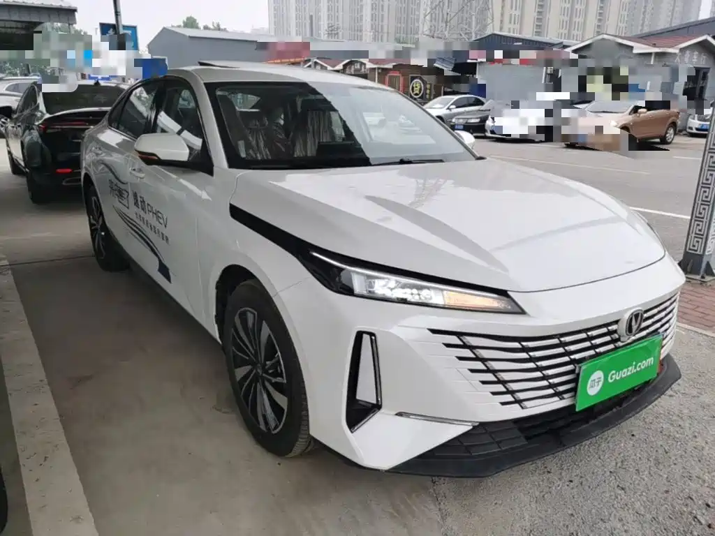 Changan Eado PHEV 2026 — фото 4