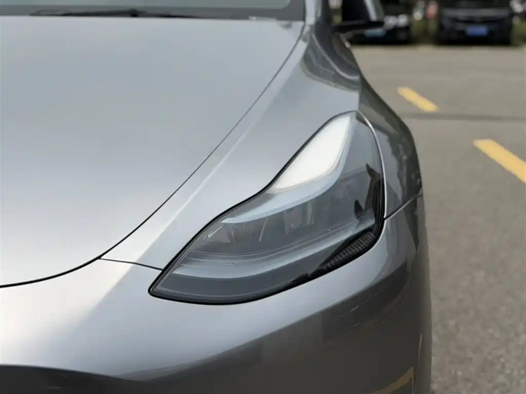 Tesla Model Y 2024 — фото 3