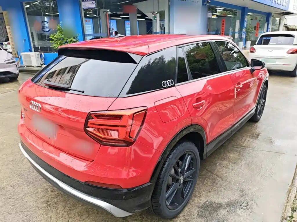 Audi Q2L 2020