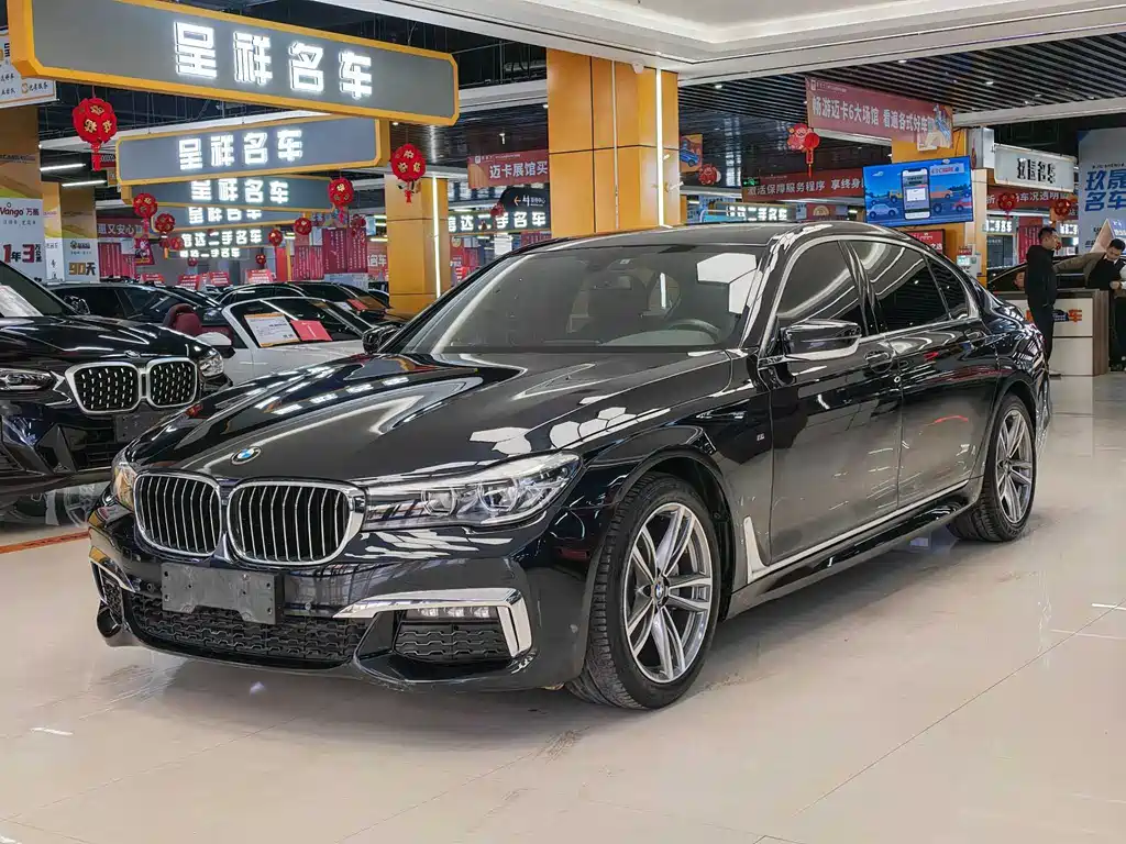 BMW 7 Series 2018 — фото 1
