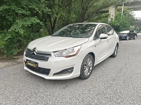 Citroën C4L 2013