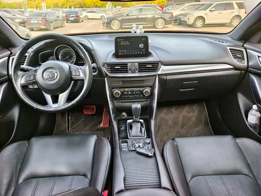 Mazda CX-4 2016 — фото 9