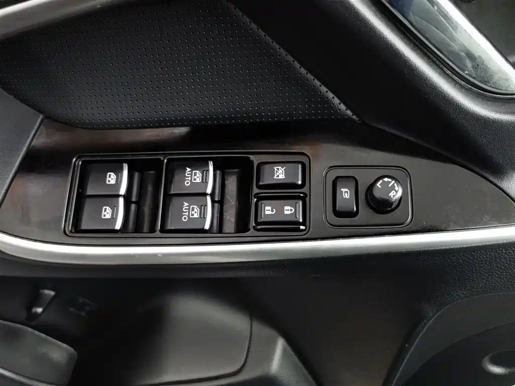 Subaru Forester 2016 — фото 9