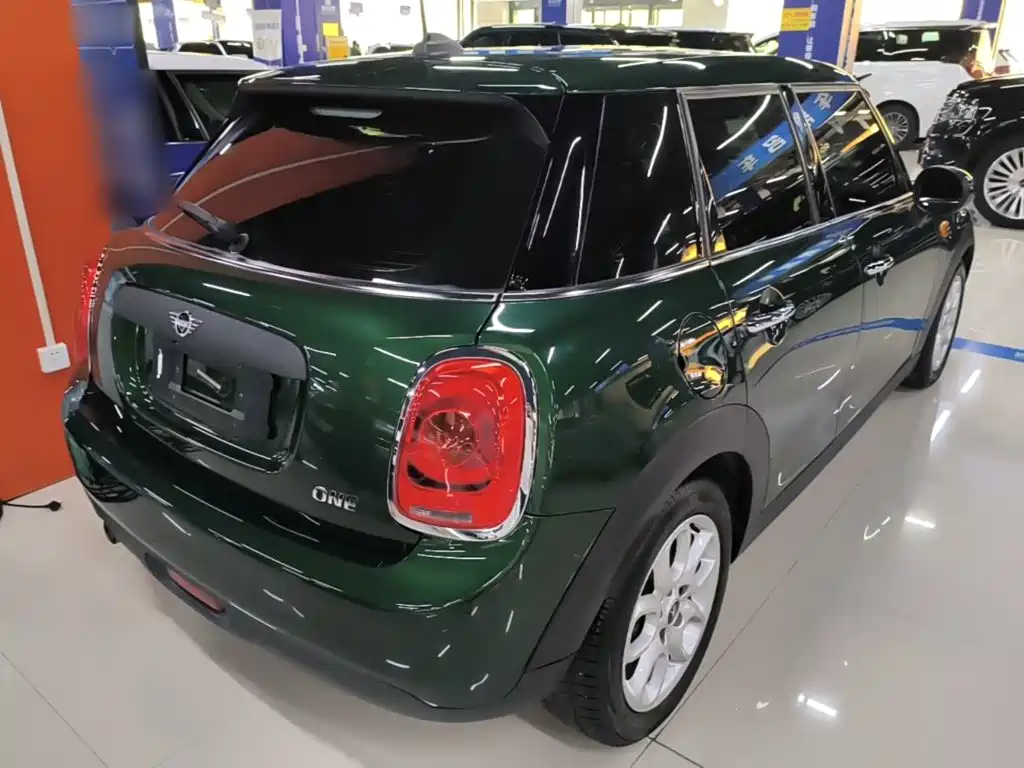 MINI MINI 2019