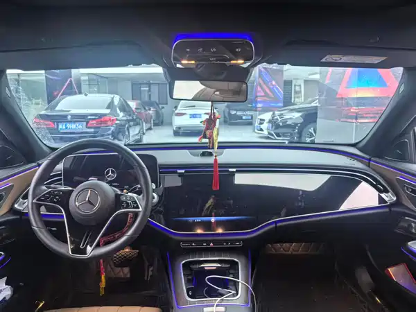 Mercedes-Benz E-Class 2025