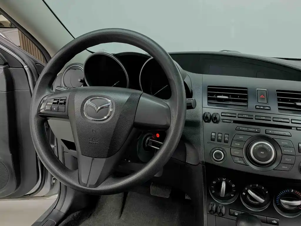 Mazda 3 Xingcheng 2014 — фото 15