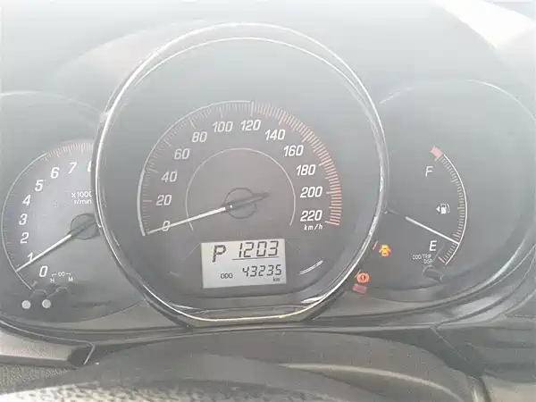 Toyota Yaris L 2020