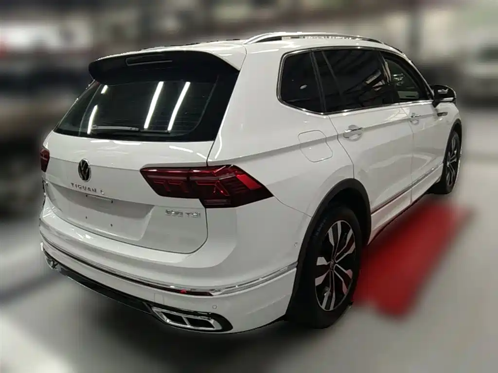 Volkswagen Tiguan L 2024 — фото 12